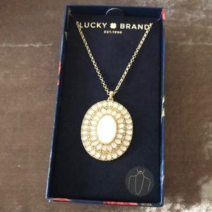 Lucky brand necklace gold chain w/white medallion